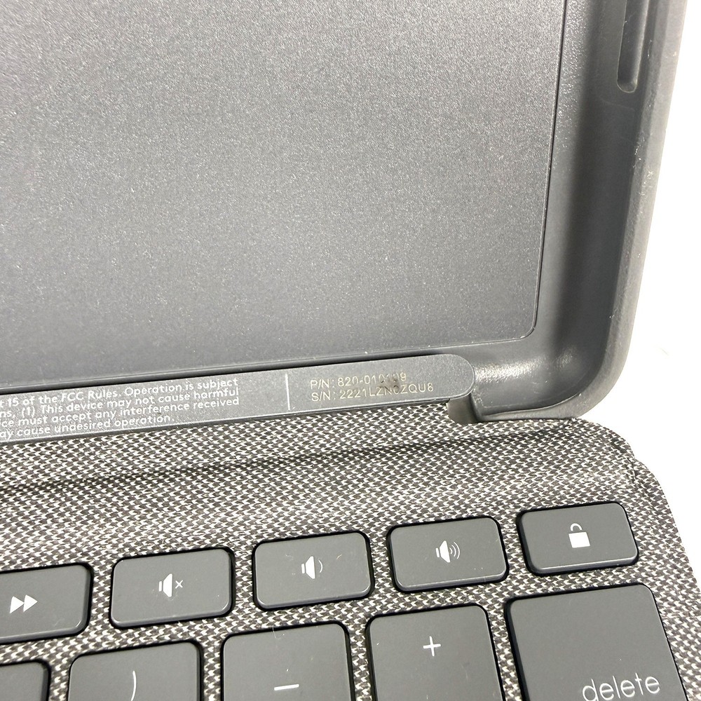 Logitech Combo Touch Keyboard Trackpad Case For Apple iPad 7th 8th 9th Gen (4)
