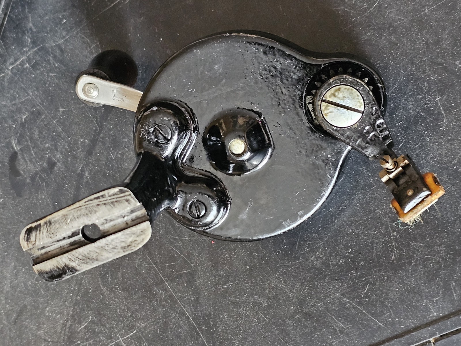 Original Singer Sewing Machine handcrank For 201K, 99k, original Simanco stamped