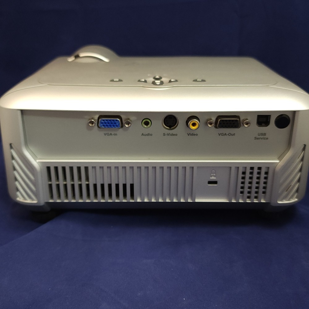 ViewSonic PJ406D DLP Projector with Remote, Cables & Case Works 2006