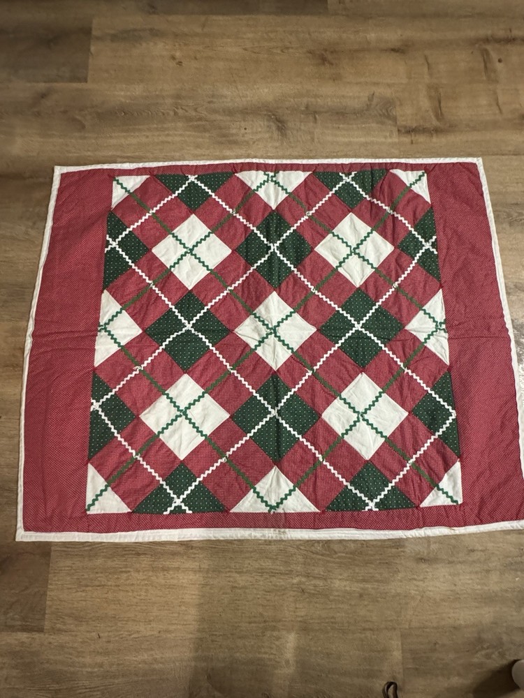 Small Handmade Christmas Quilt