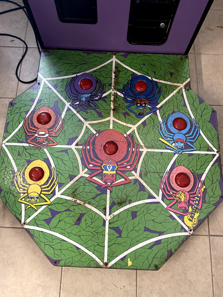 Spider Stompin Deluxe Arcade Game