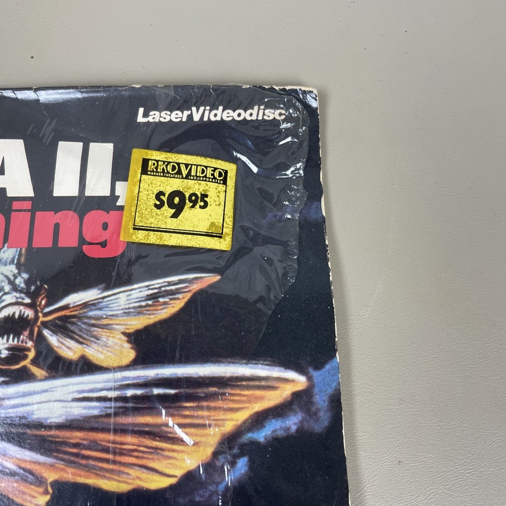 PIRANHA II: THE SPAWNING Laserdisc LD PART TWO 2