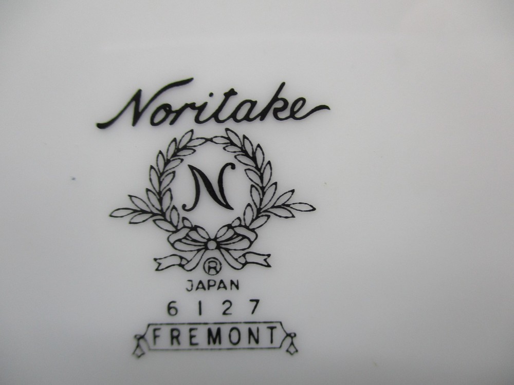 NORITAKE FREMONT OVAL VEGETABLE - 9 7/8" 0406F