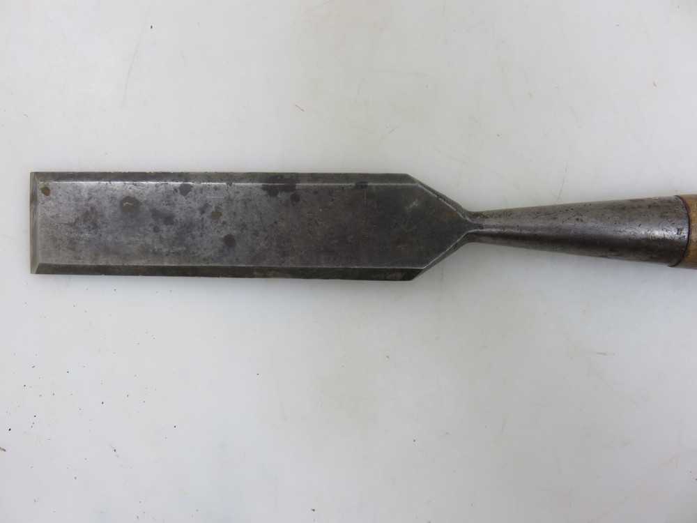 Shapleigh Hardware Diamond Edge Wood Handle Socket Chisel 1-1/2" Vintage