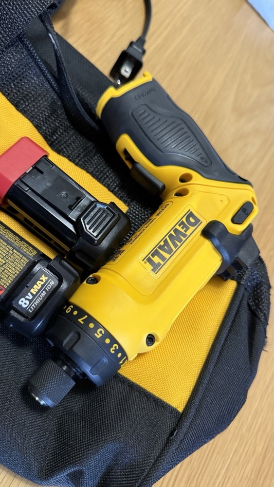 dewalt gyroscopic screwdriver