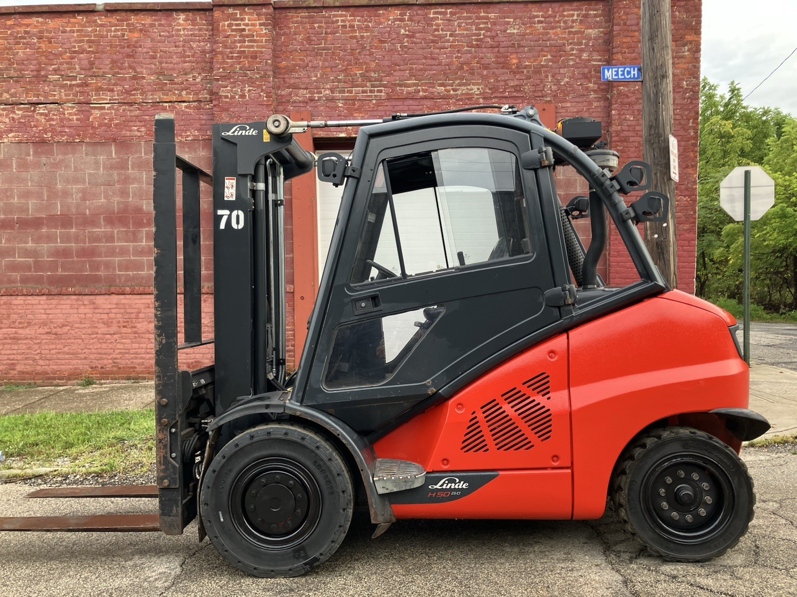 2018 Linde H50 Diesel 10000 LB Solid Pneumatic Forklift with SS/FP Triple Mast
