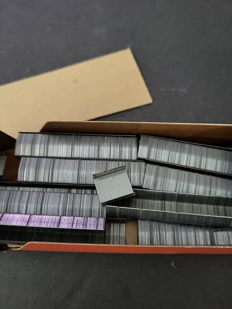 Bostitch B8 Staples Partial Box