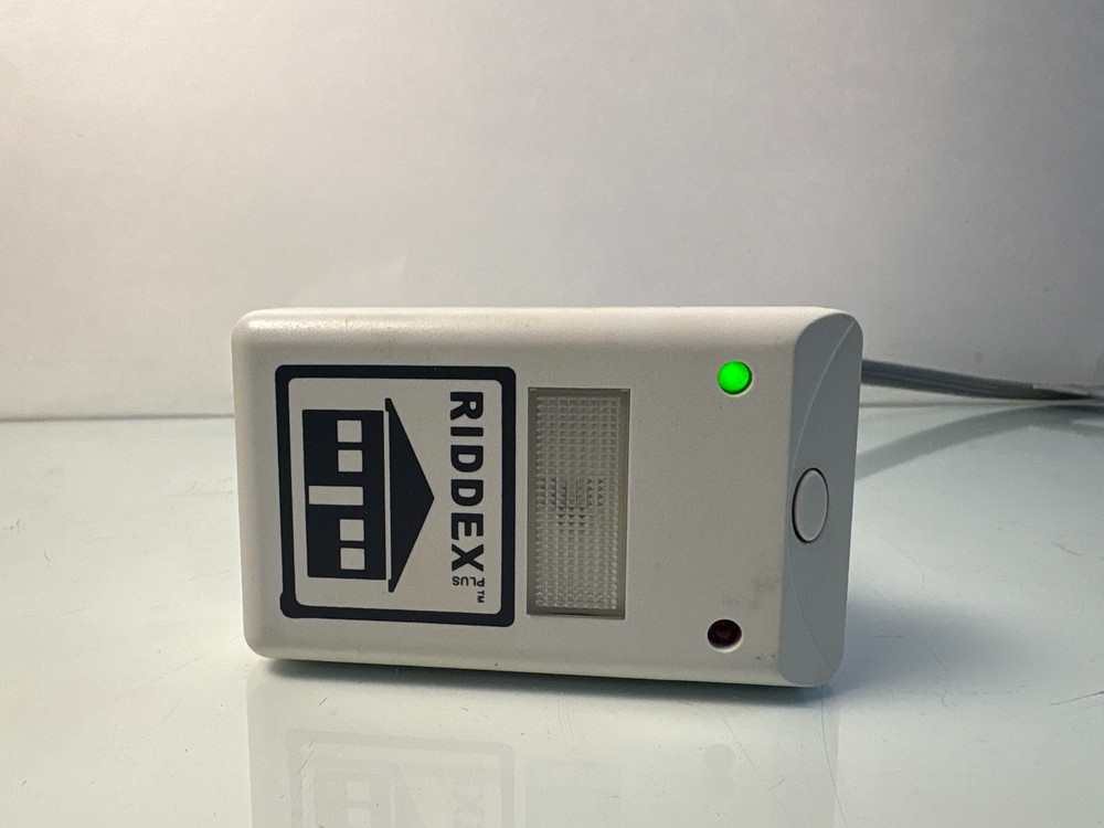 Riddex Plus Electronic Pest Repeller – Plug‑In Ultrasonic Device – Tested & Work