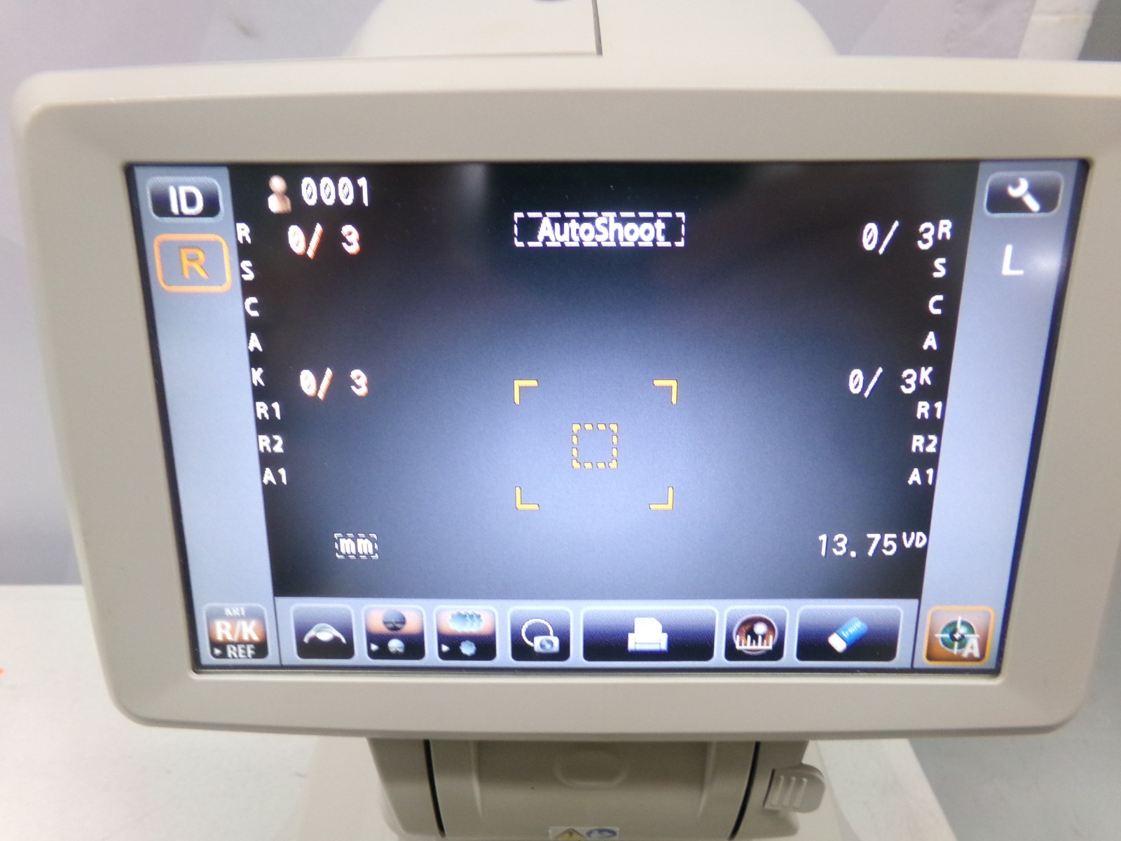 Topcon KR-800 Autorefractor/Keratometer