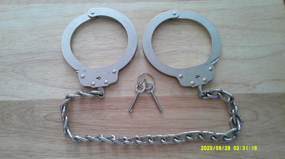 Peerless 705 Nickle oversize Leg Irons.