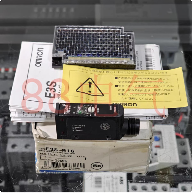 1Pcs New OMRON sensor E3S-R16