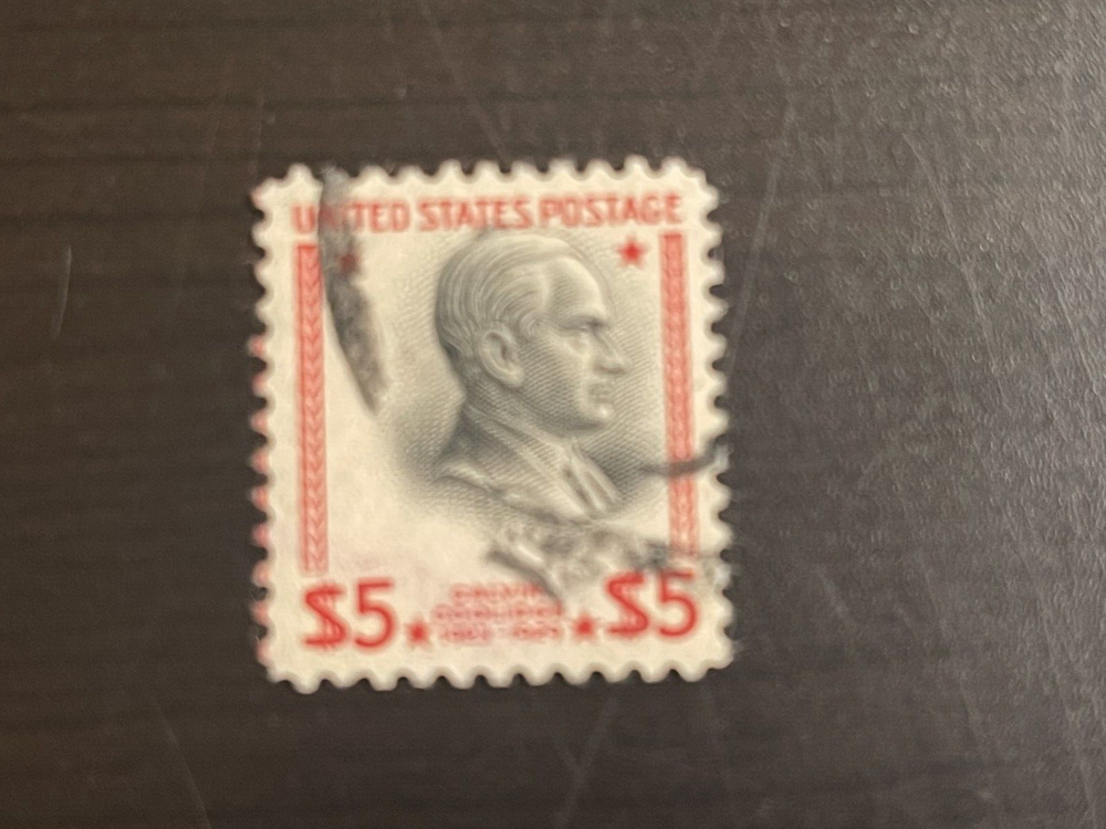 ERROR SCOTT#834 , $5 STAMP USED HEAD TOUCHING TOP VERY UNIQUE STAMP