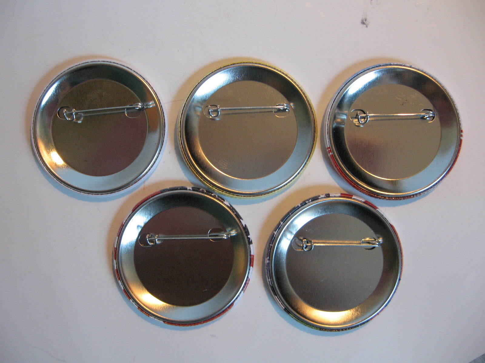 Five Trump 2020 Campaign Pinback Buttons MAGA Promises Kept Blacks Red Wave