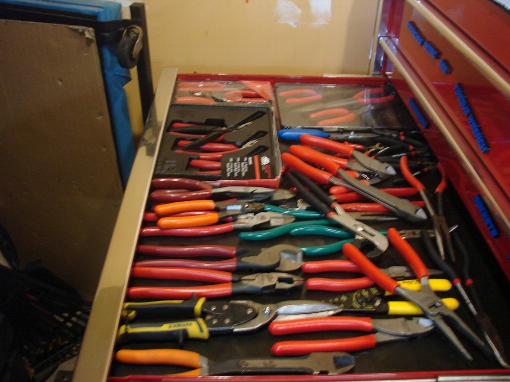 master techs tools and roller