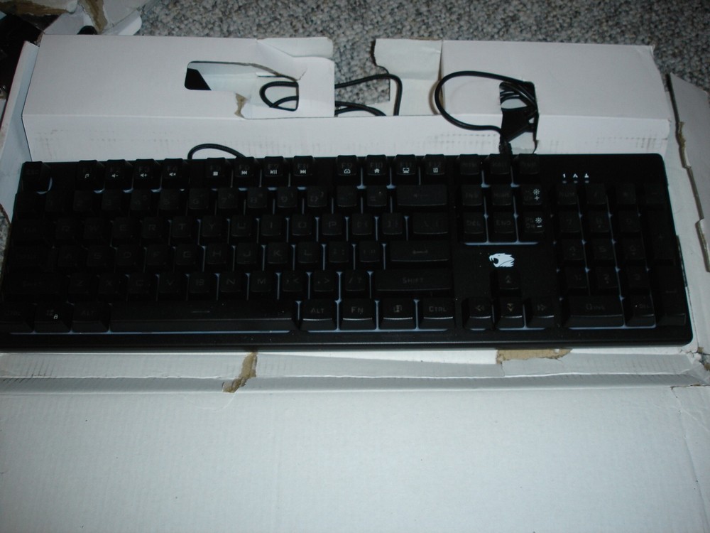 NEW iBuyPower Gaming Keyboard + Mouse Combo (damaged box)
