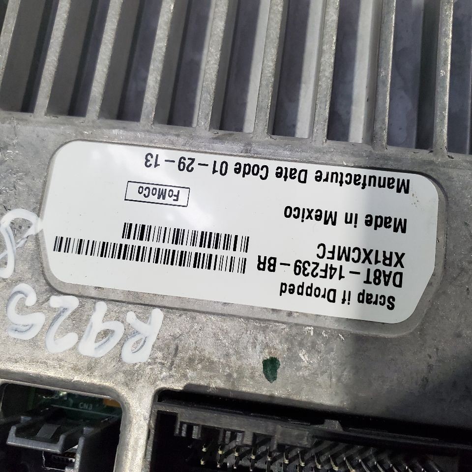 2015 Ford Flex OEM Sync 2 Control Module DA8T-14F239-BR