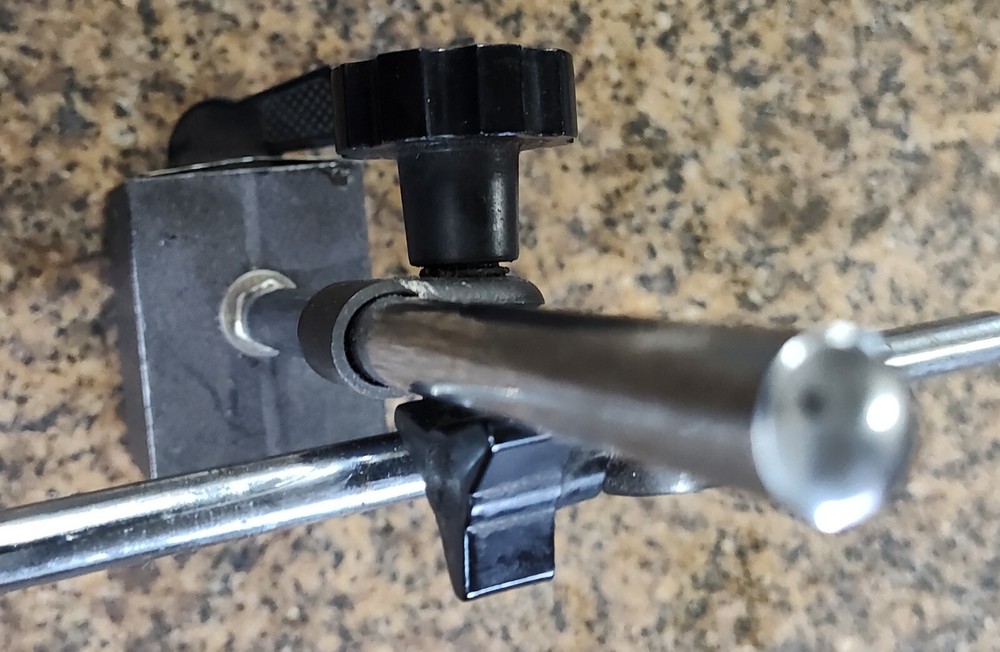 MAGNETIC INDICATOR BASE