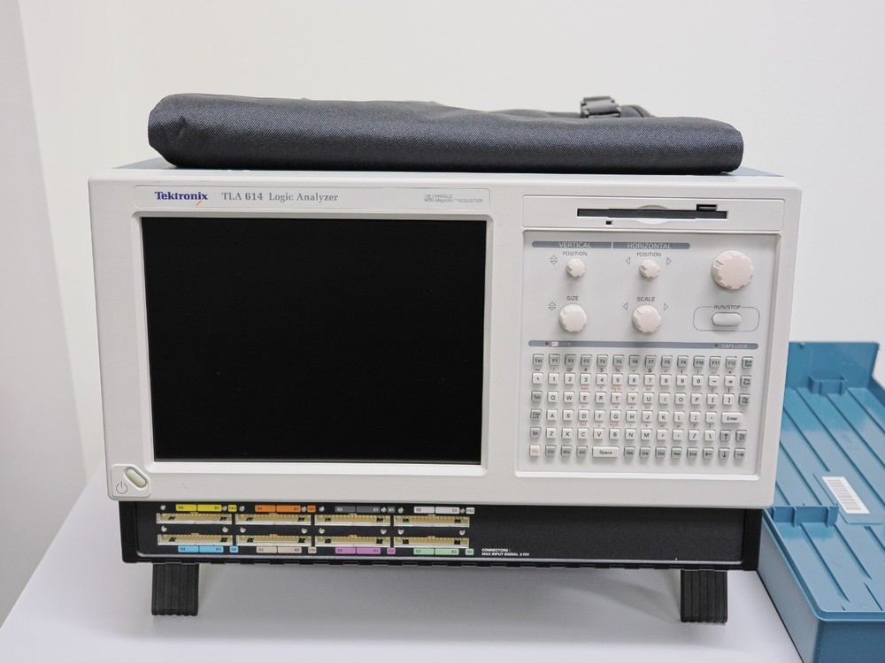 Tektronix TLA614 136 Channel Logic Analyzer