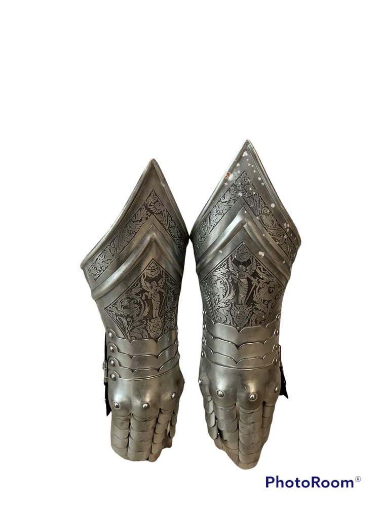 Medieval Gauntlets Engraved