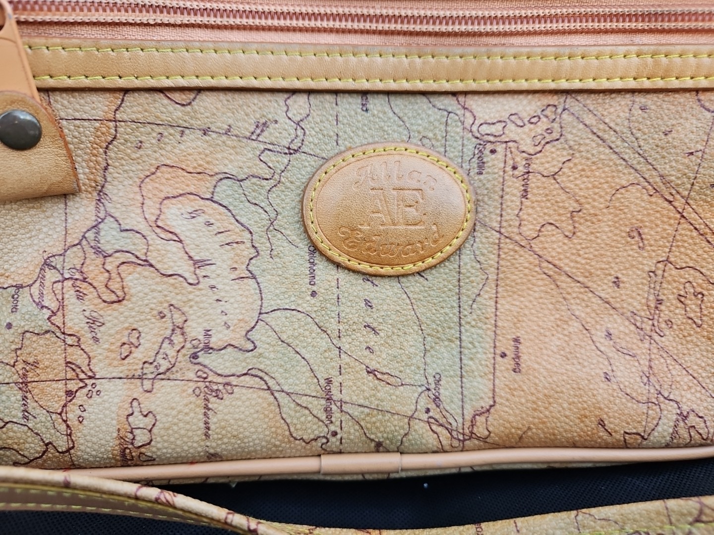 Vintage ALLAN EDWARD AE World Map Leather Purse Bag w/Shoulder Strap USA Canada