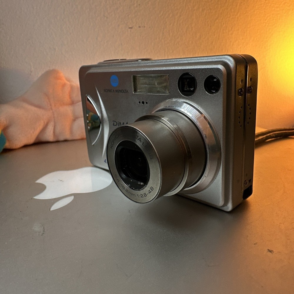 Minolta Digital Camera Dimage E40 4.0MP Silver Tested