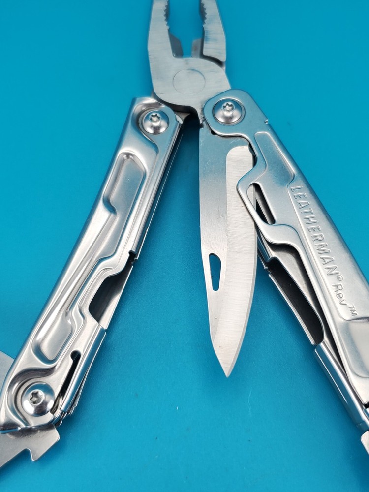 Leatherman Rev 3.8" Multi-Tool, Stainless!