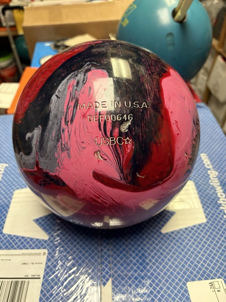 Used 900 Global Missing Link Bowling Ball 15 Pounds