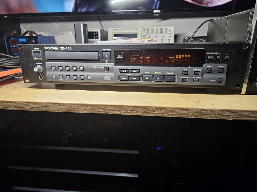 TASCAM CD-450 Professional Studio CD Player (as is)(S18)