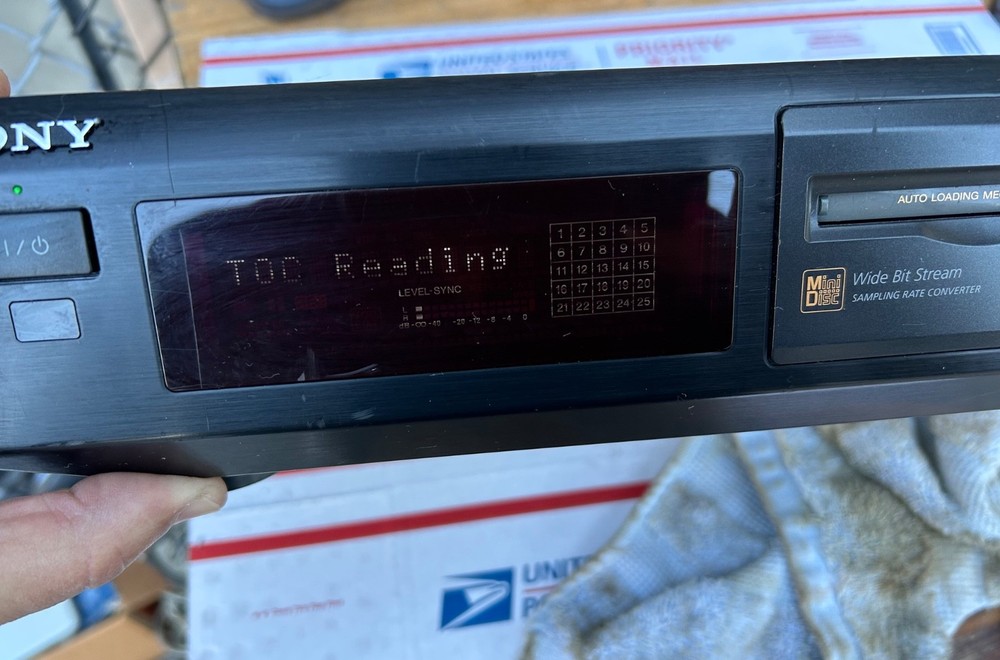 Sony MDS-JE320 MiniDisc Recorder Player AS IS READ