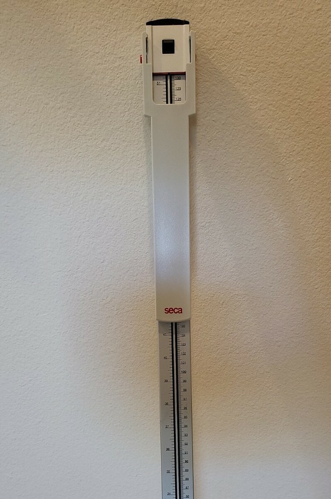 SECA 220 Telescoping Stadiometer (Hardware NOT Included) | NEW!!
