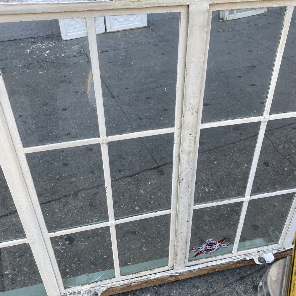 Metal case window 73.5x49 Functioning Center Windows