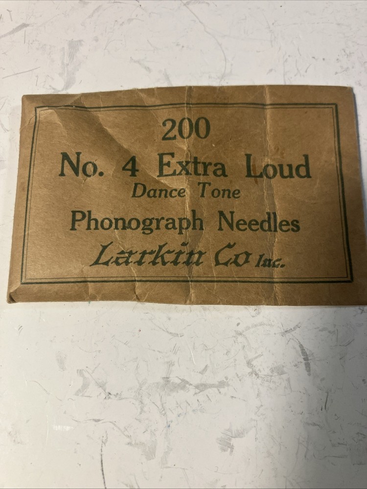 Larkin Co Inc Phonograph Needles In Packet