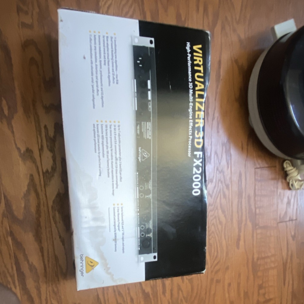 Behringer VIRTUALIZER 3D FX2000 Rack-Mount Multi-Effects Processor, 2 Channels