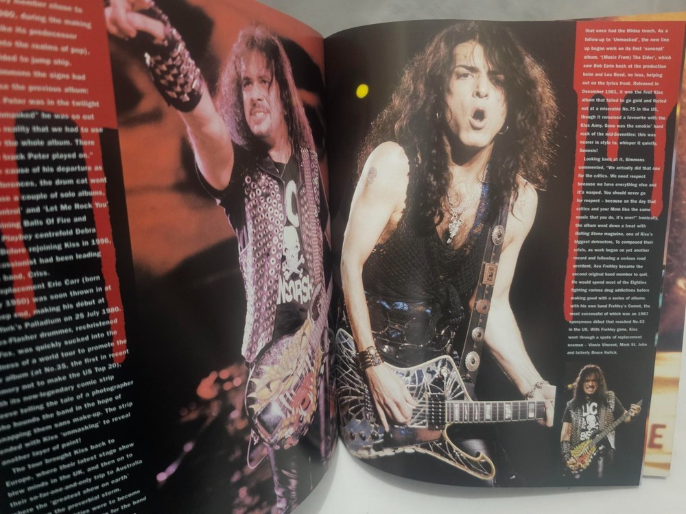 Kiss Live! - Magazine - Great Pictures Omnibus Press - Excellent Condition 1996