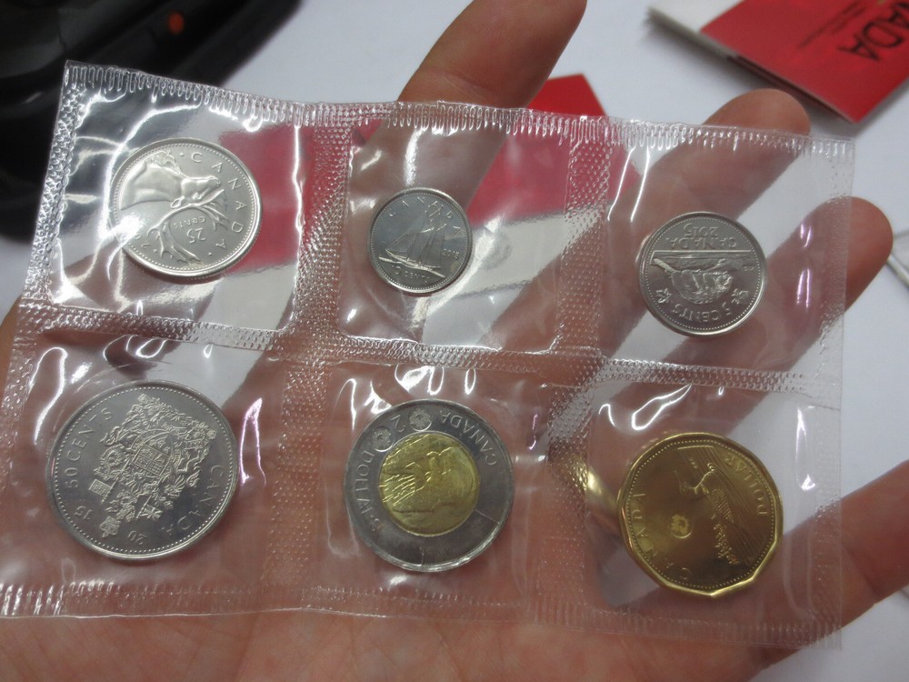 2015 RCM Canada Mint Set w/ Envelope