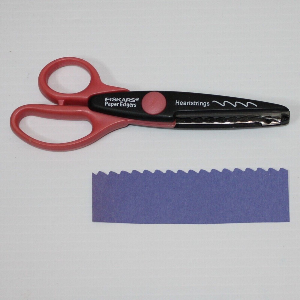 Fiskars Paper Edgers Craft Scrapbooking Scissors "Heartstrings" Pattern
