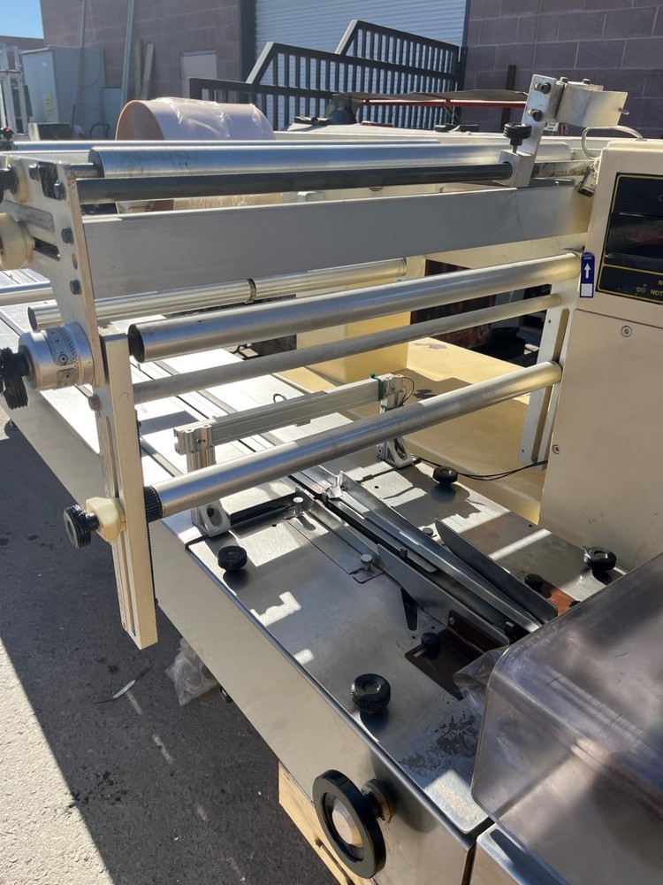 horizontal Flow wrap machine, flow wrapper packaging machine,flow wrappingsystem