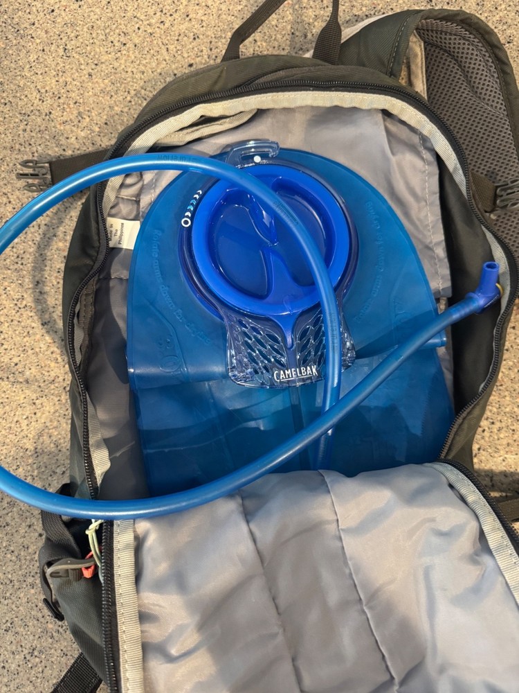 Camelbak L.U.X.E NV Black Red Hydration Backpack with Bladder