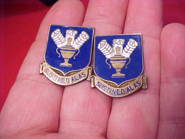 Lot WW2 Sterling US Air Force Technical Training Command DUI Pins Sustineo Alas