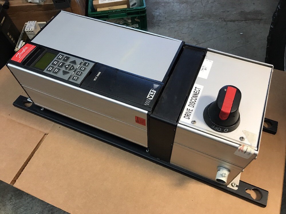 DANFOSS VLT 6004 2.2kW 3.0HP VARIABLE SPEED DRIVE GT4CN1STR3DLF00A00C0 175Z7282