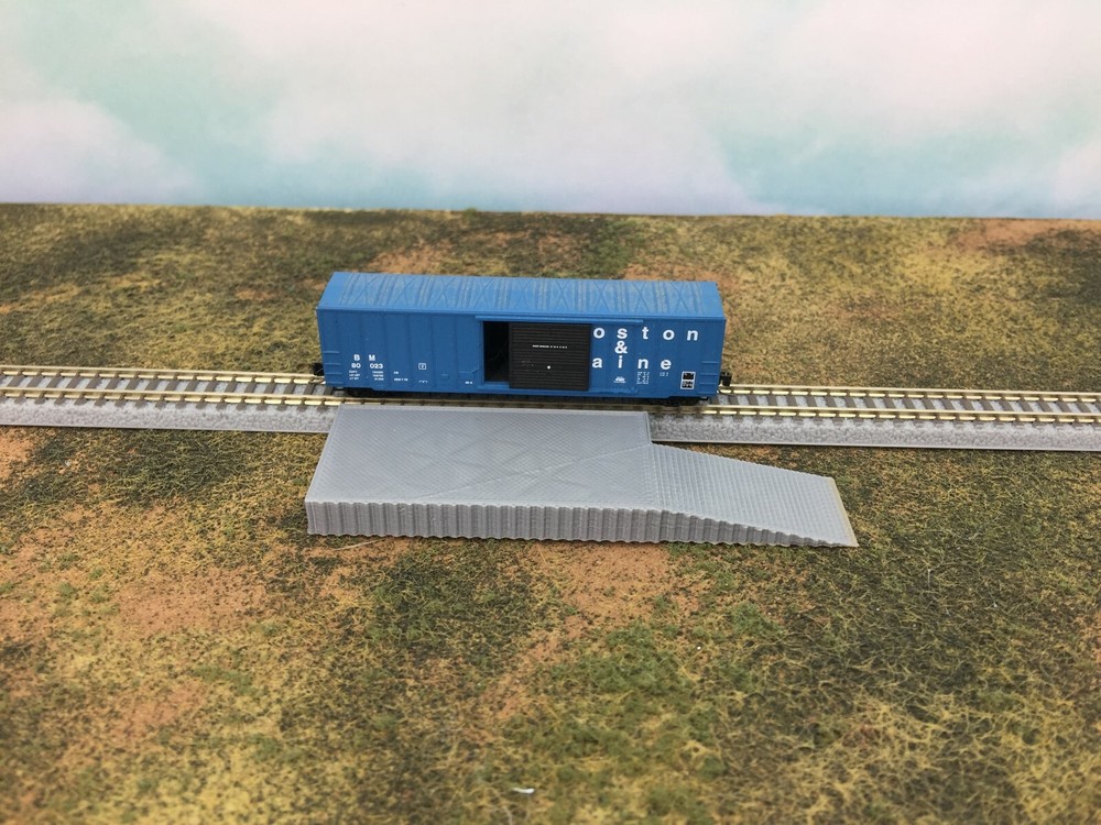 Long Loading Platform Dock with Ramp - Z Scale 1:220 - No Assembly Required!