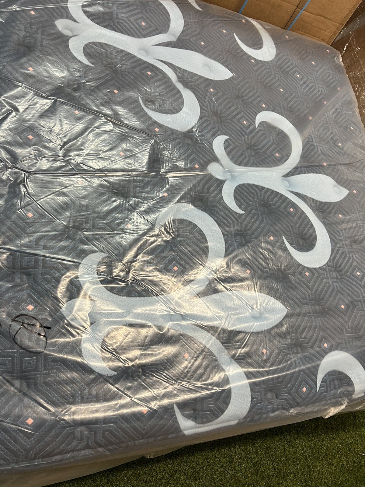 STEARNS & FOSTER LUX ESTATE KING PILLOWTOP SOFT MATTRESS NEW 2025 CLEARANCE