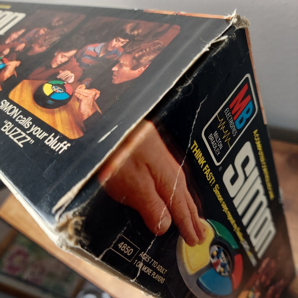 Original 1978 Simon Electronic Game With Box Milton Bradley Complete Working