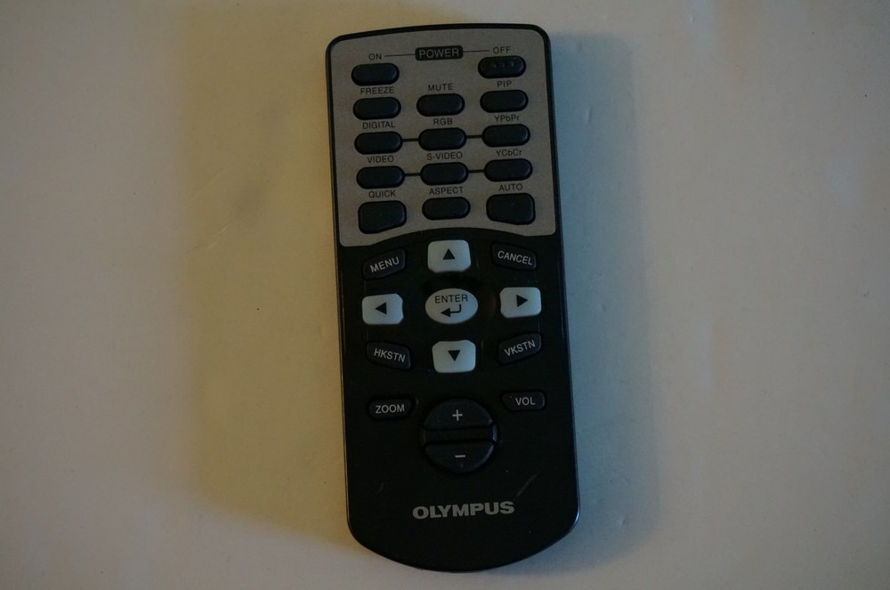 GENUINE OLYMPUS V-800R PROJECTOR REMOTE CONTROL