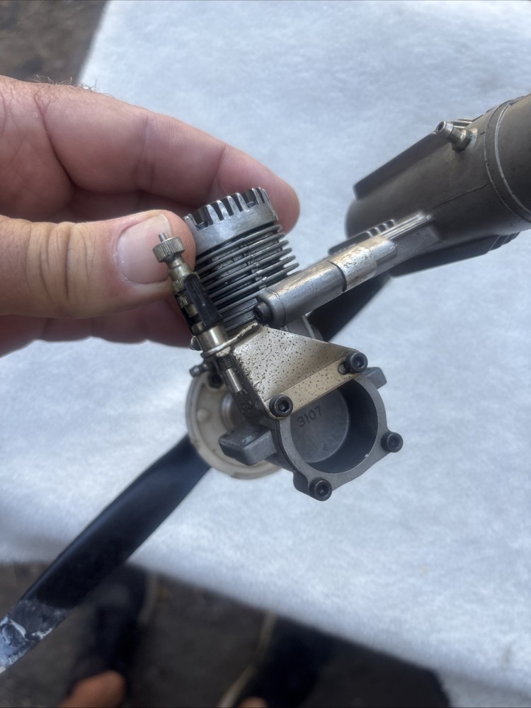 OS MAX 40 Engine & Muffler