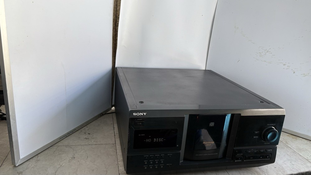 Sony CDP-CX220 200 CD Mega Storage Changer.*Nice Jukebox!*