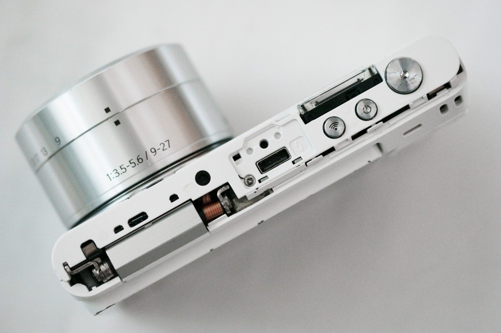 Samsung NX mini Camera [Read "Description"]