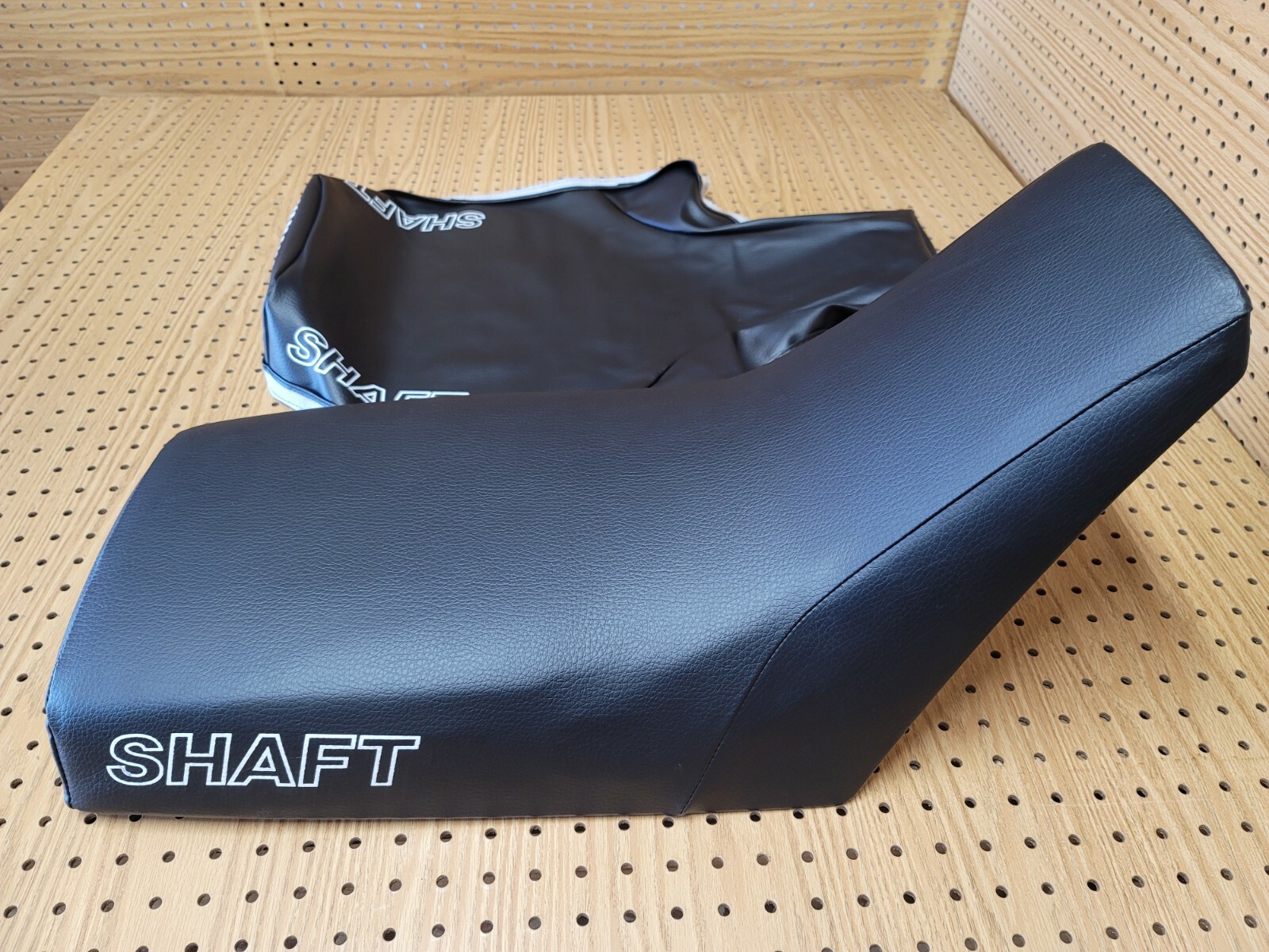 YAMAHA YTM225 YTM225DX SEAT COVER 1983 TO 1985 K.L.N MODEL (BLACK) (Y*-83)