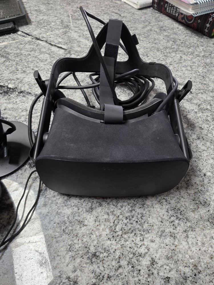 Oculus Rift VR Headset, Full Set With Controllers, Headset, Sensors, No Box
