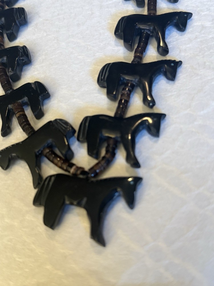 horses fetish necklace